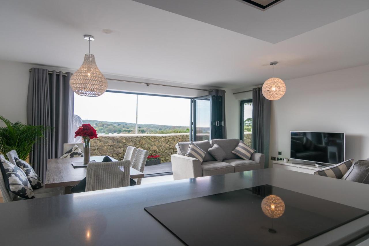 Apartment 3 Waterstone House - Sea Front Apartment, Hot Tub テンビー エクステリア 写真