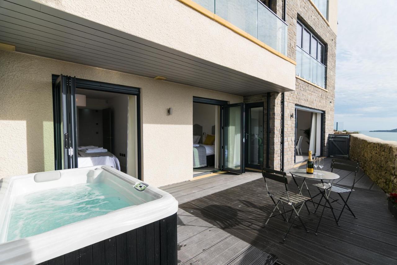 Apartment 3 Waterstone House - Sea Front Apartment, Hot Tub テンビー エクステリア 写真